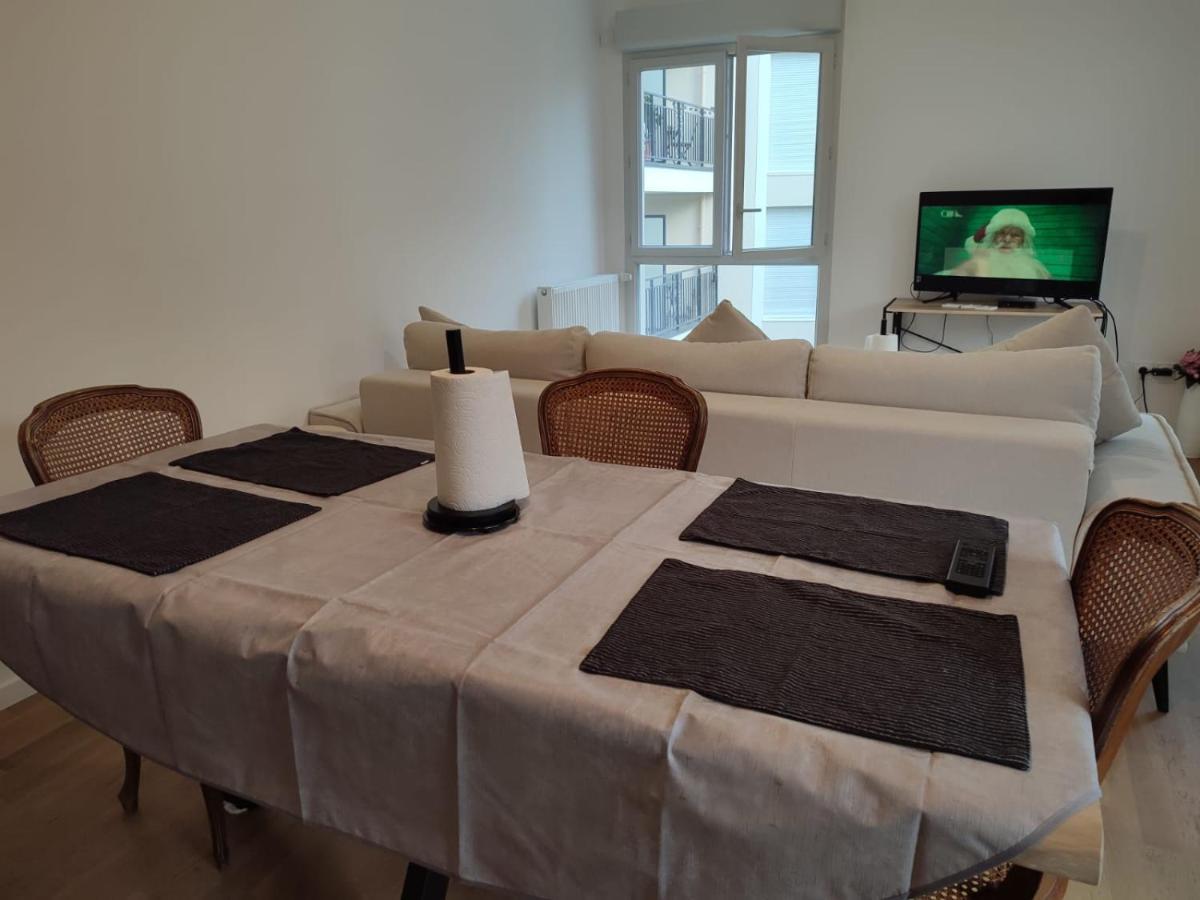 Chambre Privee Dans Un Nouvel Appartement Partage Pres De Paris Avec Parking Gratuit Chevilly-Larue Dış mekan fotoğraf