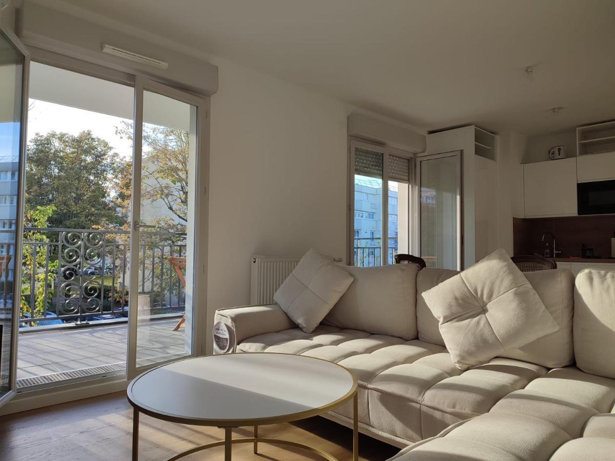 Chambre Privee Dans Un Nouvel Appartement Partage Pres De Paris Avec Parking Gratuit Chevilly-Larue Dış mekan fotoğraf